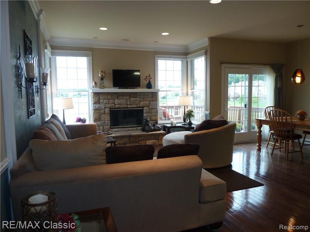 24825 Reeds Pointe Drive, Unit 27 Novi, MI 48374 - Photo 22 of 60 P1040686.JPG