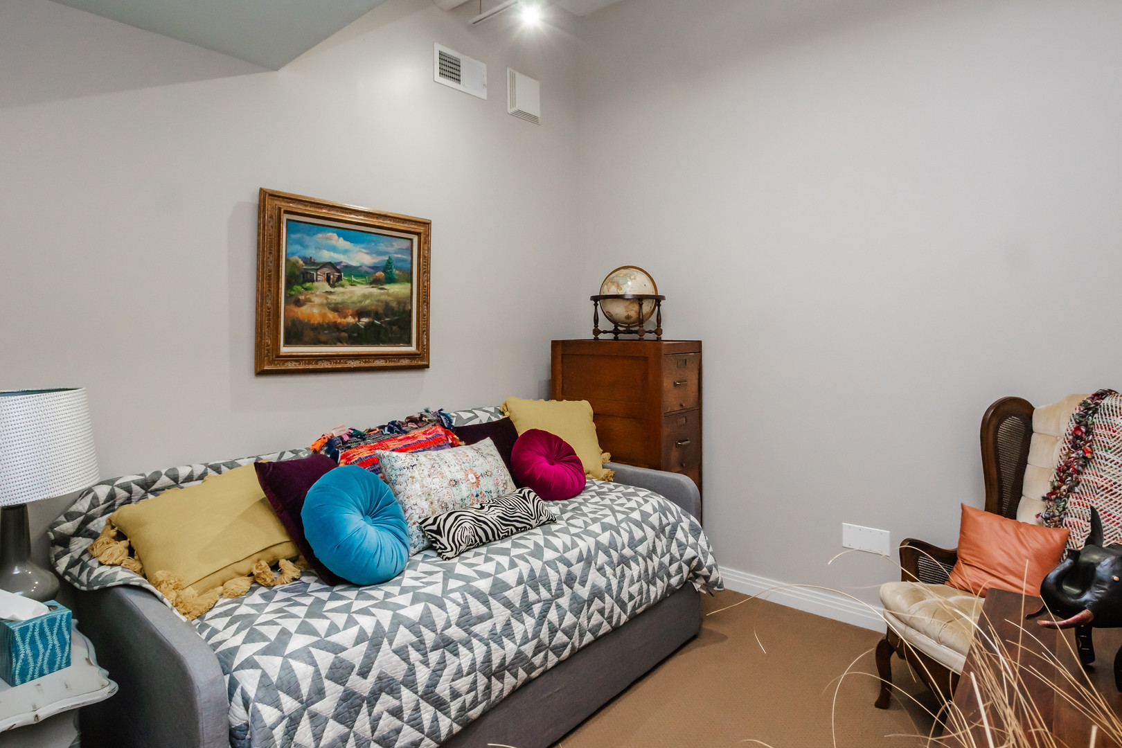 565 West Quincy Street, Unit 710 Chicago, IL 60661 - Photo 14 of 22 a bedroom with a bed and a dresser