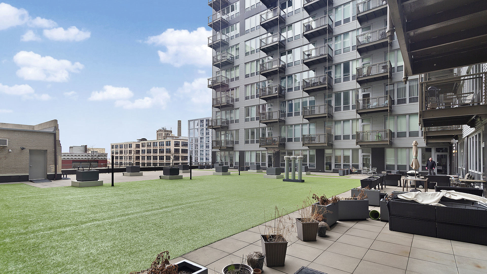 565 West Quincy Street, Unit 710 Chicago, IL 60661 - Photo 5 of 22 a view of a building and outdoor space