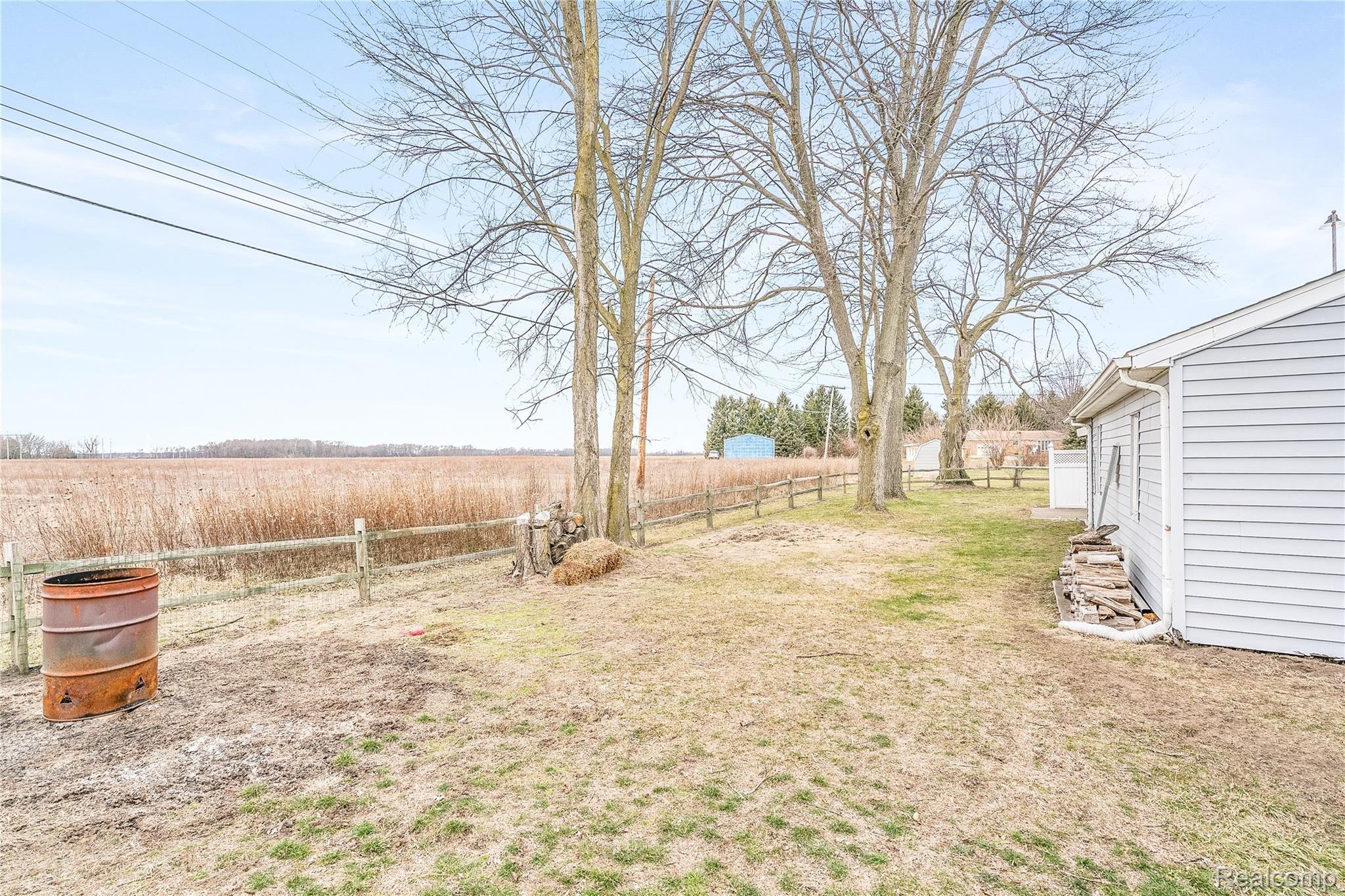 4047 Blue Bush Road Monroe, MI 48162 - Photo 35 of 38 4047 Bluebush-6211.jpg