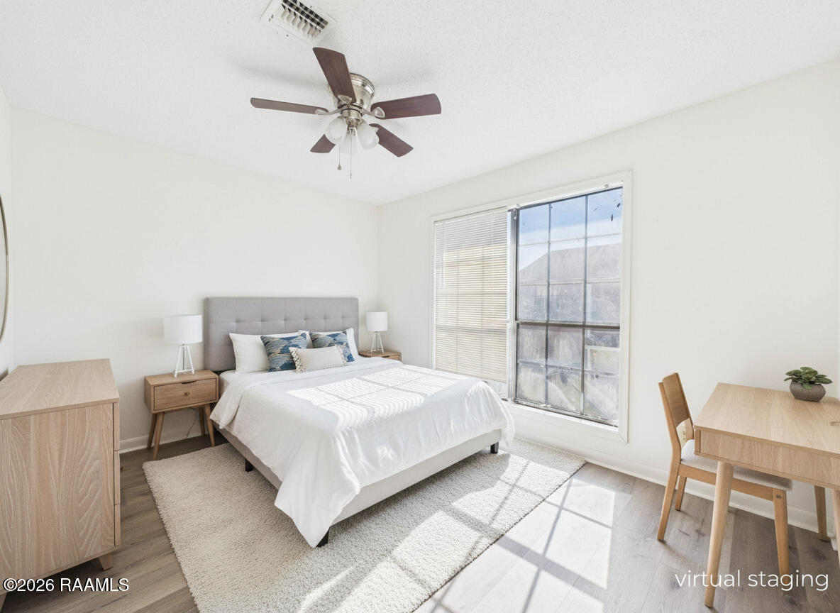 112 Country Lane, Unit 2 Lafayette, LA 70508 - Photo 10 of 21 Bedroom 1 (18)