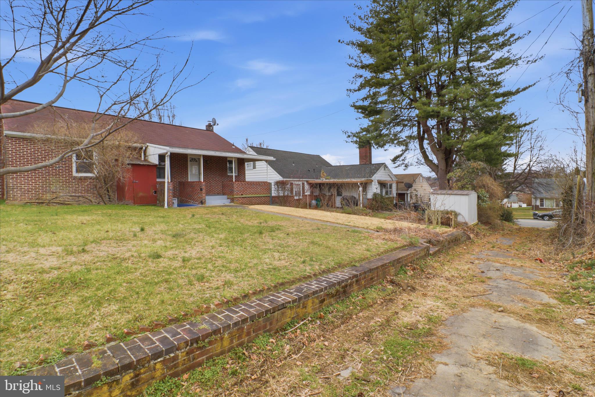 931 Rolridge Avenue Lancaster, PA 17603 - Photo 44 of 52 a view of a house with a yard