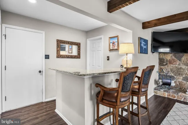 $689,900 | 26 Glen Lake Drive, Medford, NJ 08055