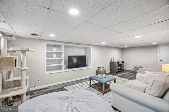 $689,900 | 26 Glen Lake Drive, Medford, NJ 08055