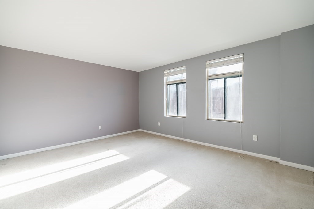 315 Rantoul Street, Unit 204 Beverly, MA 01915 - Photo 8 of 20 Gallery Image 8