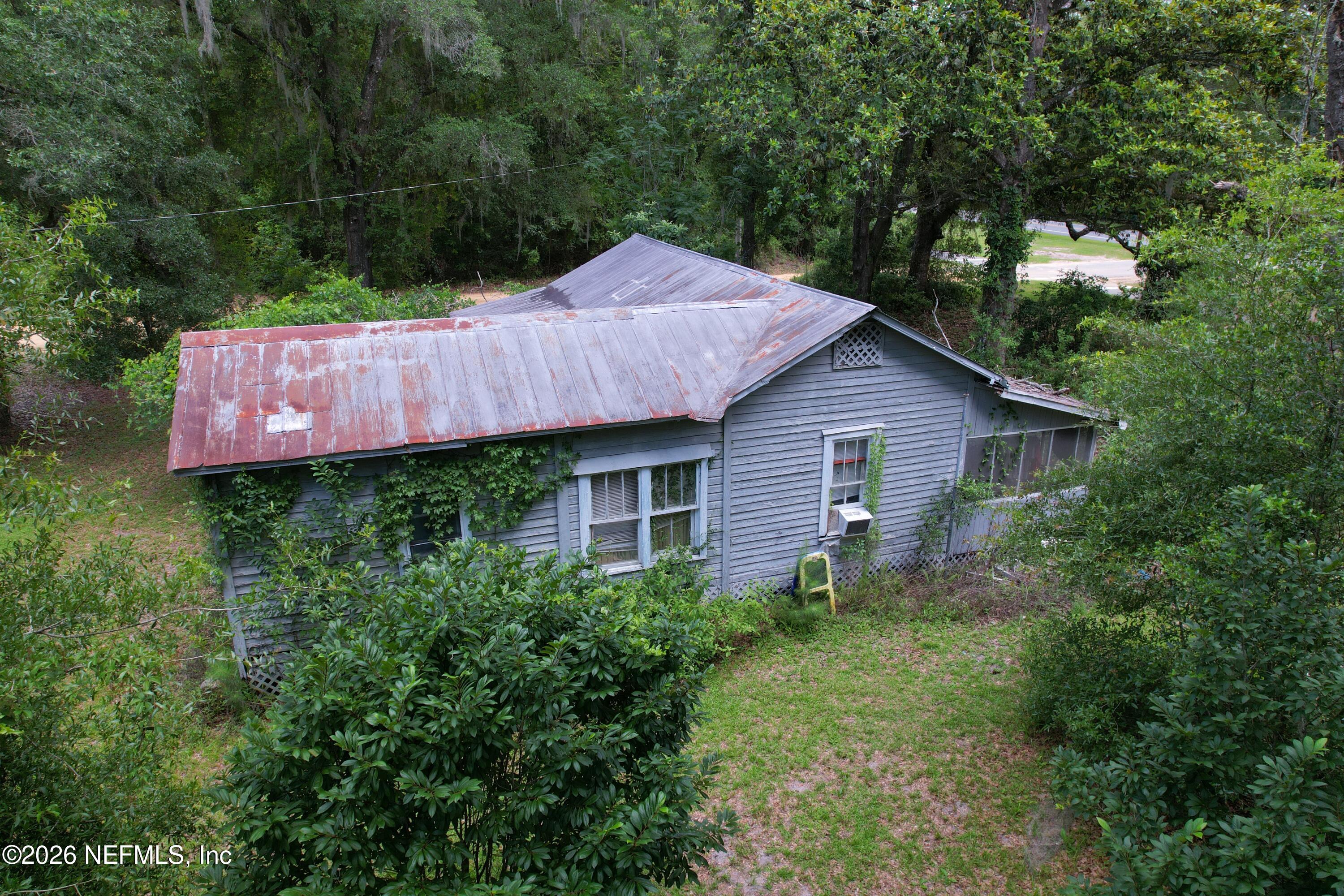 111 Savel Road Florahome, FL 32140 - Photo 4 of 25 1