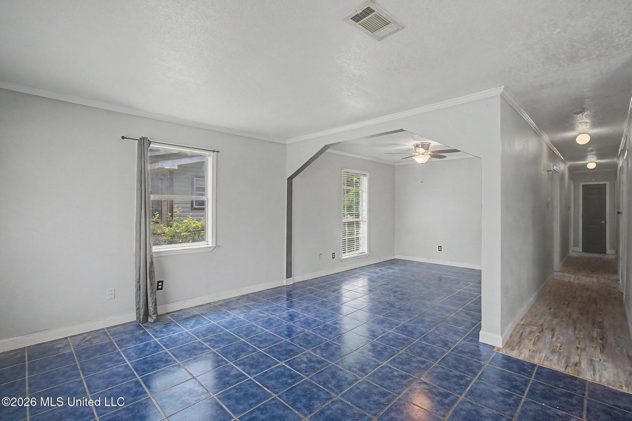 5018 Frederick Street Moss Point, MS 39563 - Photo 11 of 24 i
