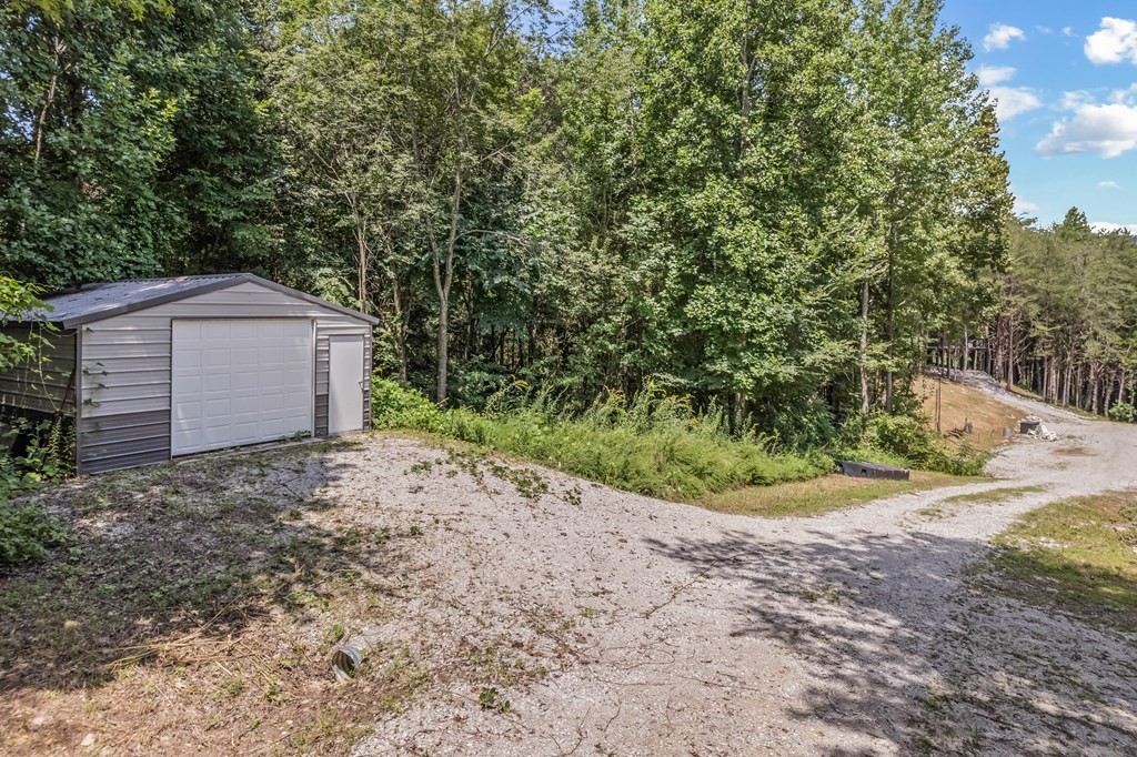 356 Butts Bridge Road Sparta, TN 38583 - Photo 36 of 39 Gallery Image 36
