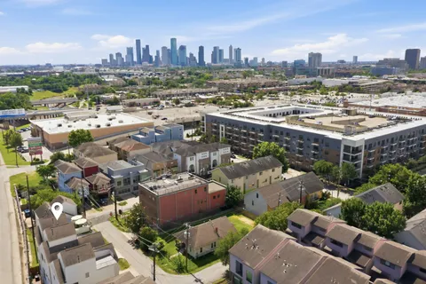 $519,000 | 4102 Marina Street, Houston, TX 77007