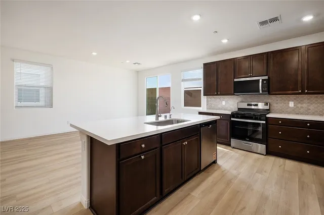 $2,375 | 9541 Marsh Aster Street, Las Vegas, NV 89139