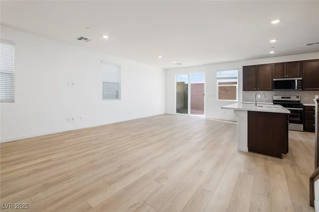 $2,375 | 9541 Marsh Aster Street, Las Vegas, NV 89139