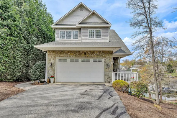 $1,395,000 | 171 Marvin Gardens Drive, Moneta, VA 24121