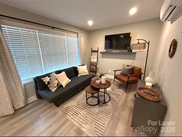 $1,600 | 2000 Patio Court, Unit 124, Charlotte, NC 28205