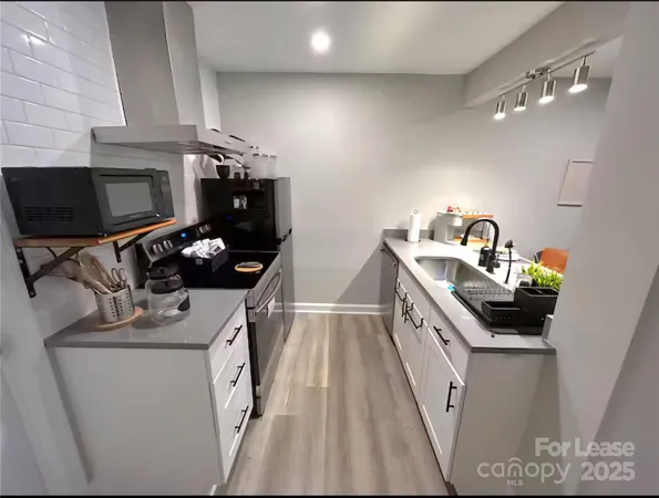 $1,600 | 2000 Patio Court, Unit 124, Charlotte, NC 28205