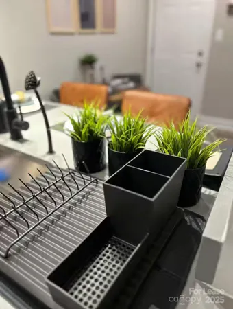 $1,600 | 2000 Patio Court, Unit 124, Charlotte, NC 28205