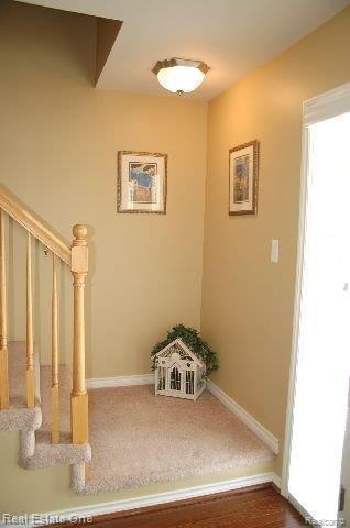 1952 Grace Avenue Rochester, MI 48309 - Photo 15 of 18 staircase