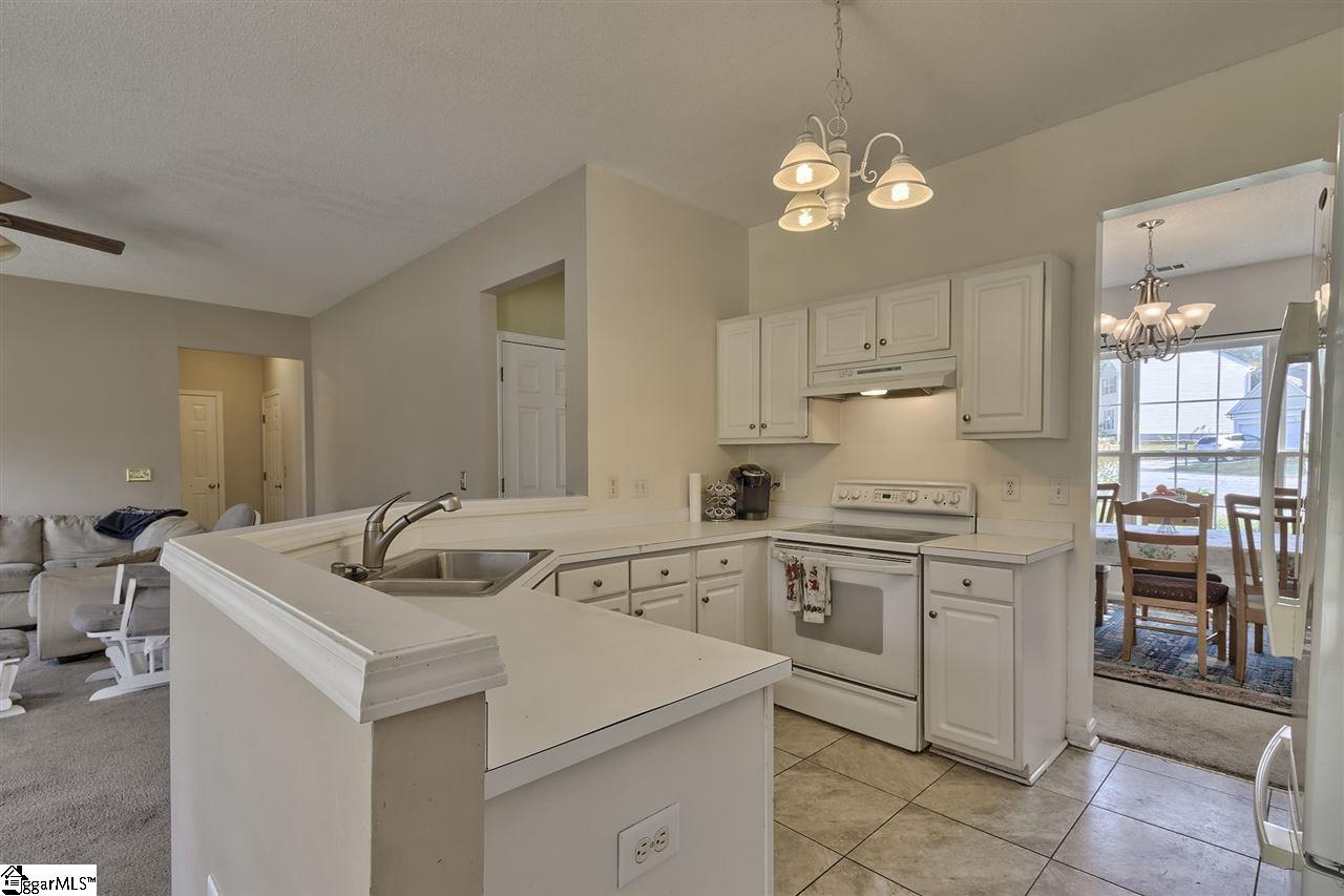 120 Innisbrook Lane Simpsonville, SC 29681 - Photo 8 of 34 Gallery Image 8