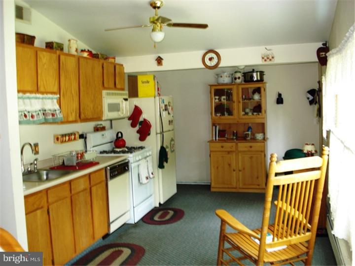 512 Estate Road Maple Shade, NJ 08052 - Photo 4 of 9