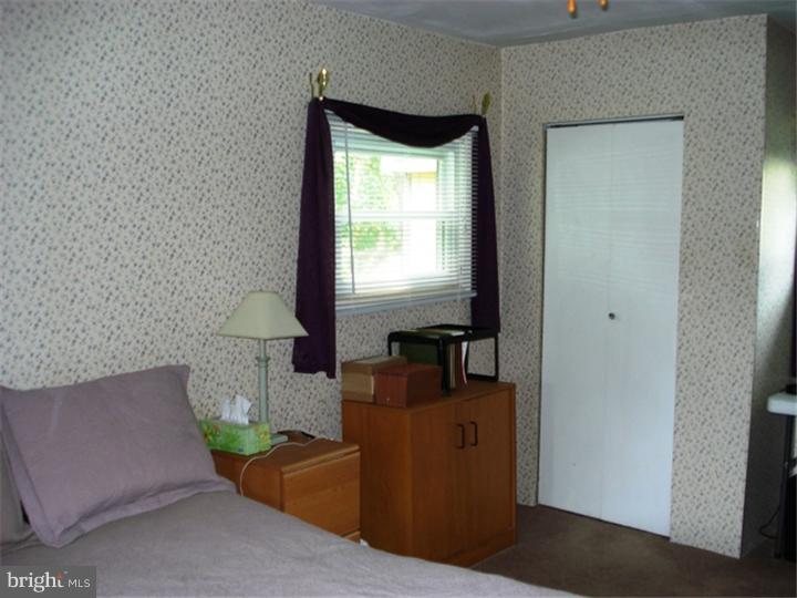512 Estate Road Maple Shade, NJ 08052 - Photo 7 of 9