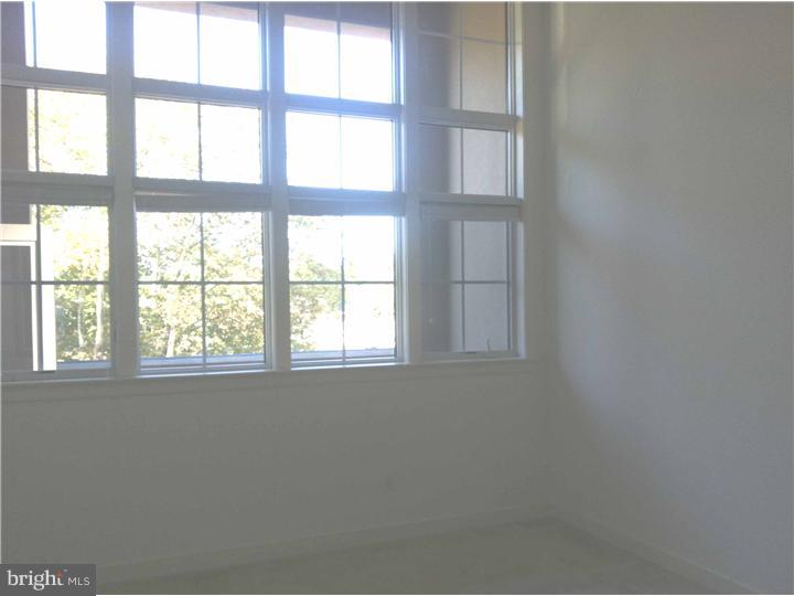 21 South Valley Forge Road, Unit 321 Lansdale, PA 19446 - Photo 4 of 10 Gallery Image 4