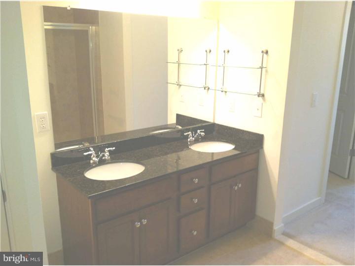 21 South Valley Forge Road, Unit 321 Lansdale, PA 19446 - Photo 5 of 10 Gallery Image 5