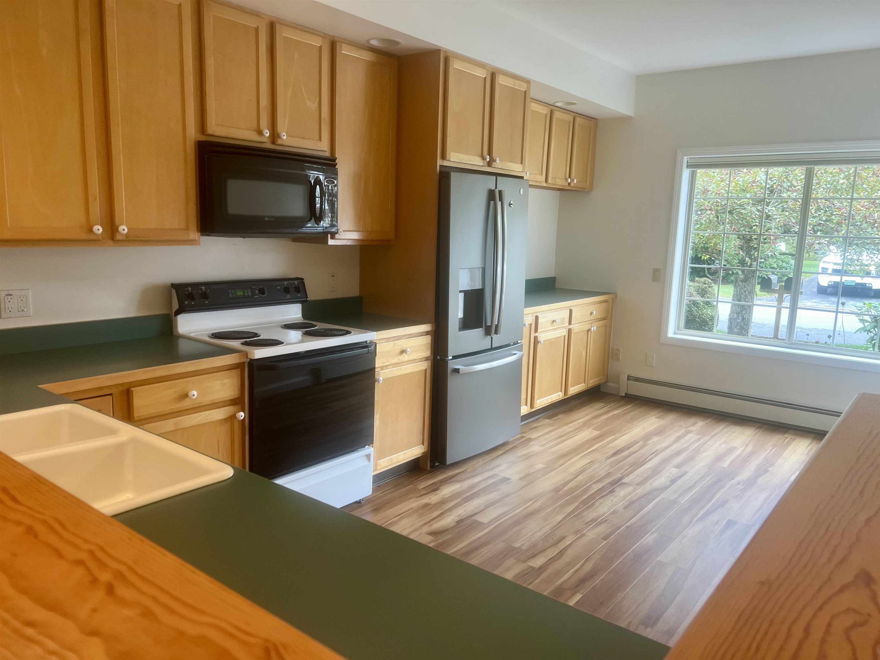 6 Forest Run Road Williston, VT 05495 - Photo 3 of 28