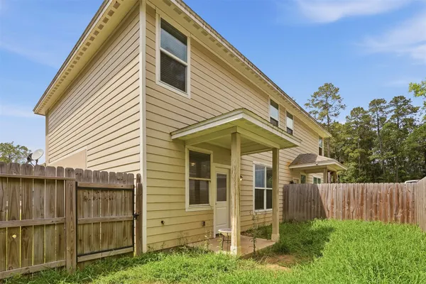 $1,545 | 630-634 Magnolia Bend, New Caney, TX 77357