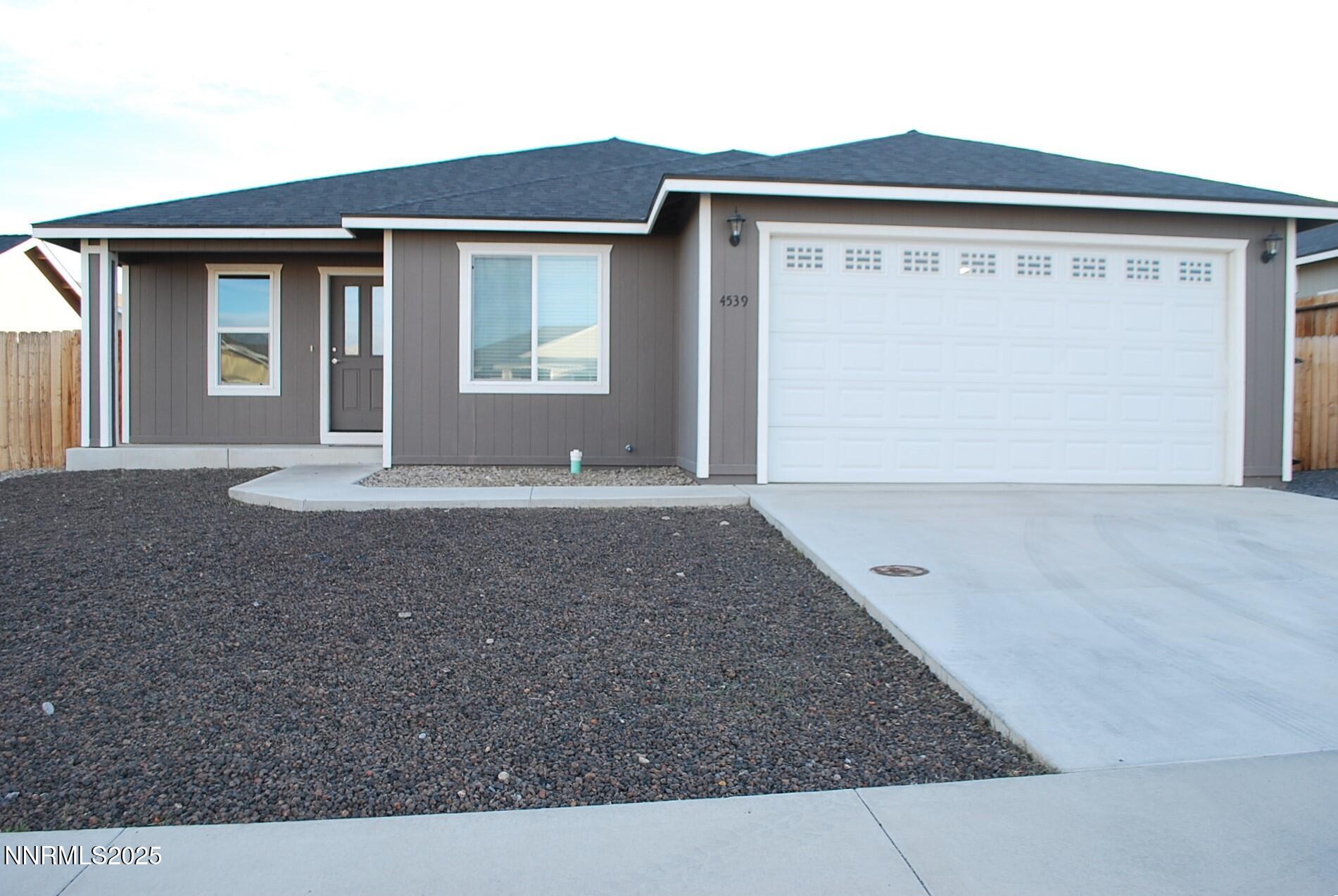 4539 Rutledge Street Fernley, NV 89408 - Photo 2 of 43 DSC_3447
