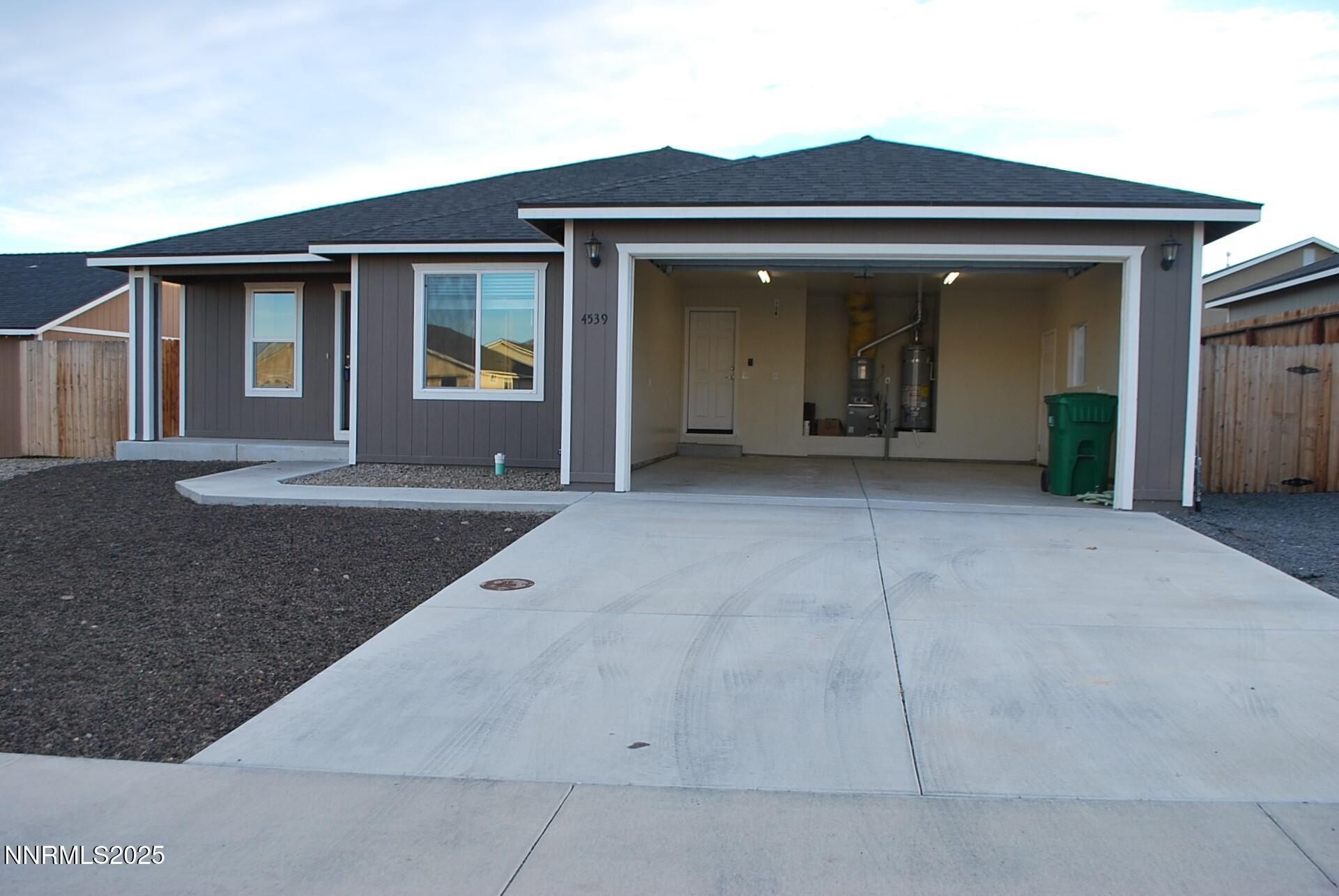 4539 Rutledge Street Fernley, NV 89408 - Photo 5 of 43 DSC_3459