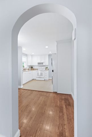 $575,000 | 120 39th Avenue North, Nashville, TN 37209