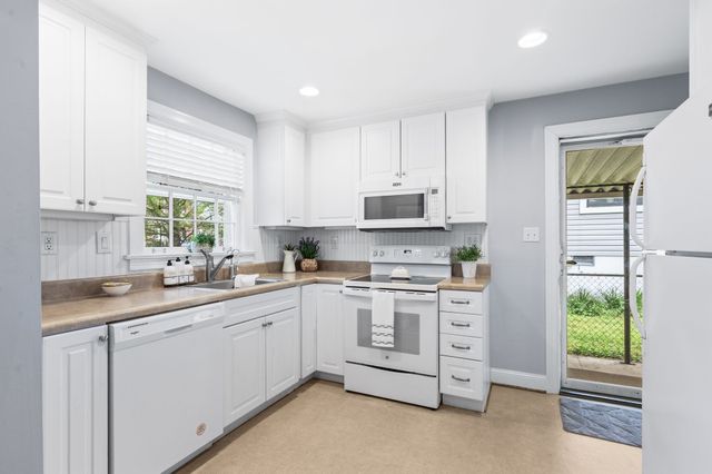 $575,000 | 120 39th Avenue North, Nashville, TN 37209