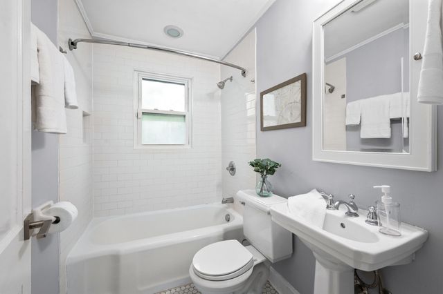 $575,000 | 120 39th Avenue North, Nashville, TN 37209