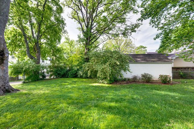 $575,000 | 120 39th Avenue North, Nashville, TN 37209