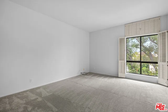 $5,200 | 1167 South Roxbury Drive, Unit 301, Los Angeles, CA 90035