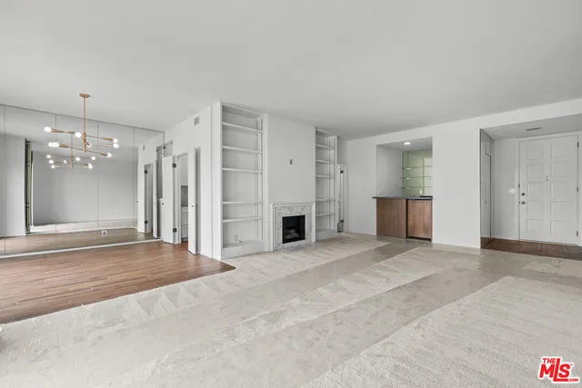 $5,200 | 1167 South Roxbury Drive, Unit 301, Los Angeles, CA 90035