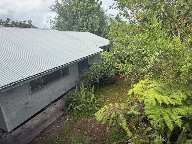 52 Wawai Loop Hilo, HI 96720 - Photo 5 of 18 a view of a backyard