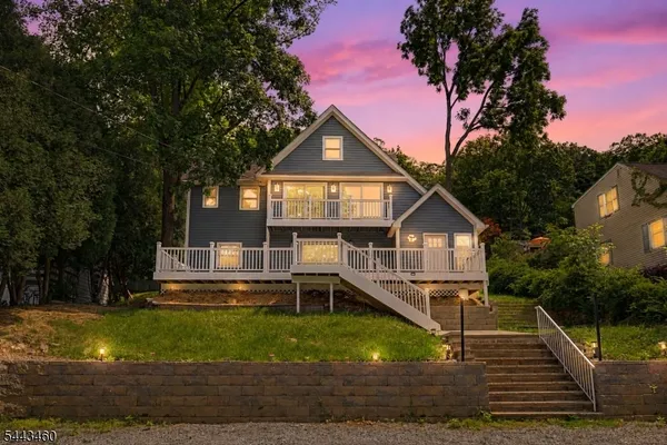 $574,900 | 49 Birch Parkway, Sparta, NJ 07871