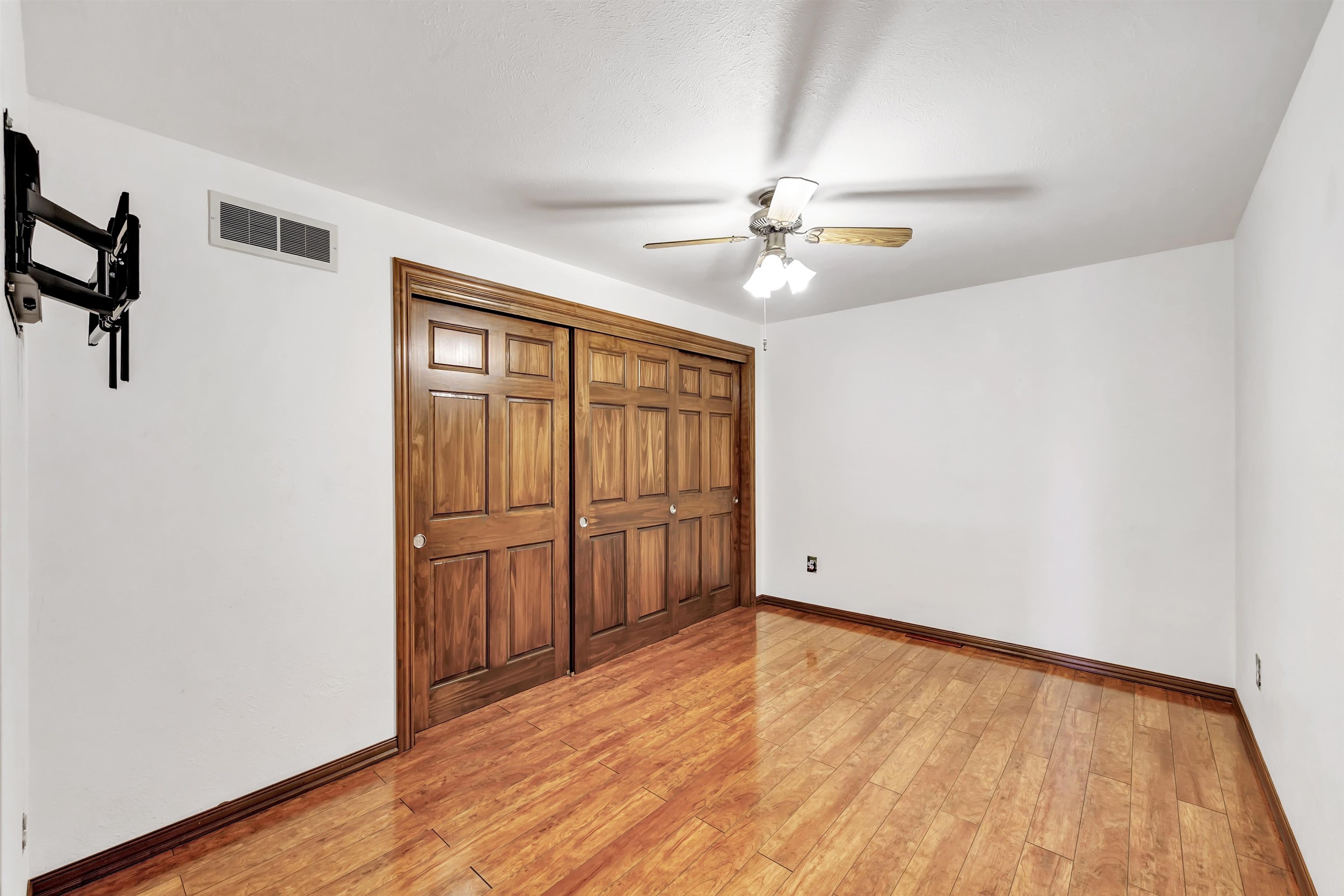 660 North Northview Road Green Bay, WI 54311 - Photo 13 of 44 Gallery Image 13