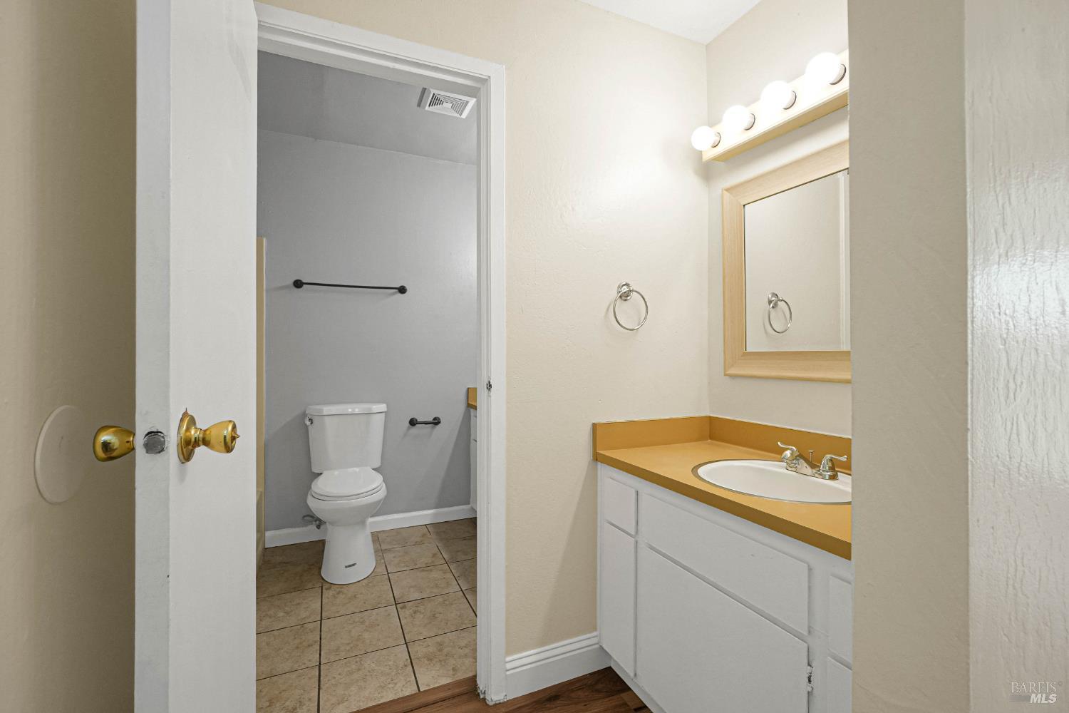900 Southampton Road, Unit 24 Benicia, CA 94510 - Photo 33 of 52