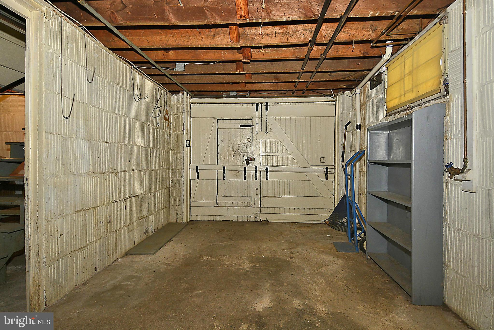 1922 Glen Ross Road Silver Spring, MD 20910 - Photo 18 of 30 GARAGE