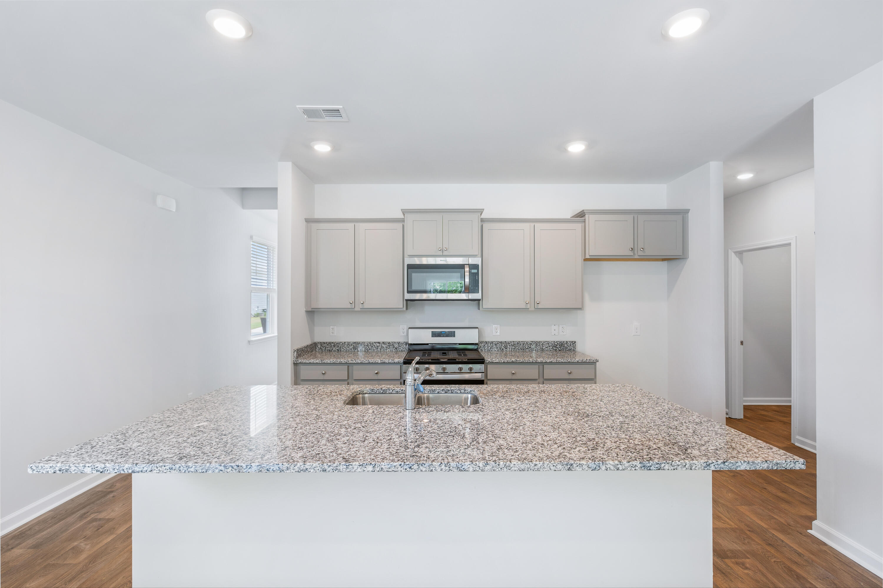 189 Ivory Shadow Road Summerville, SC 29486 - Photo 7 of 44 Manning Interior-5