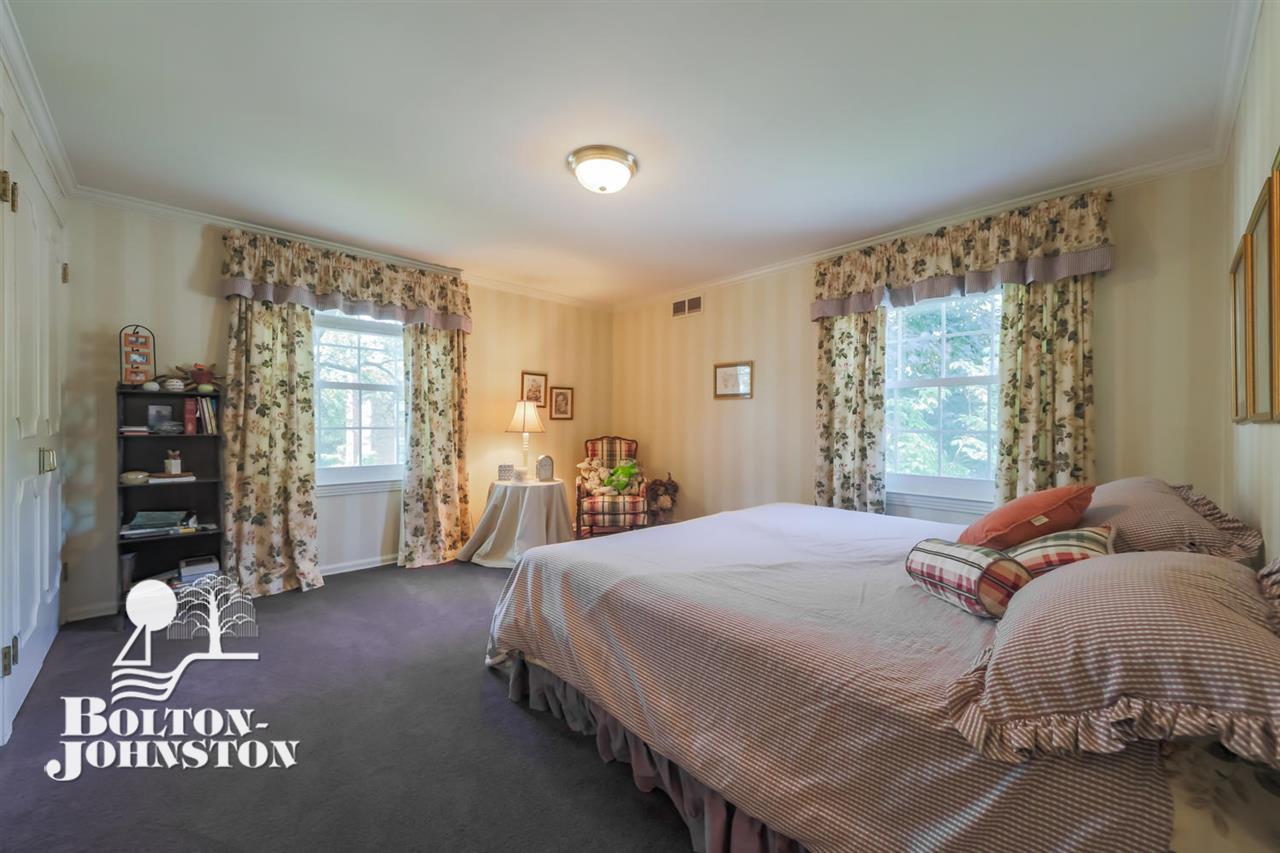 227 Lake Shore Road Grosse Pointe, MI 48236 - Photo 22 of 48 Bedroom #1