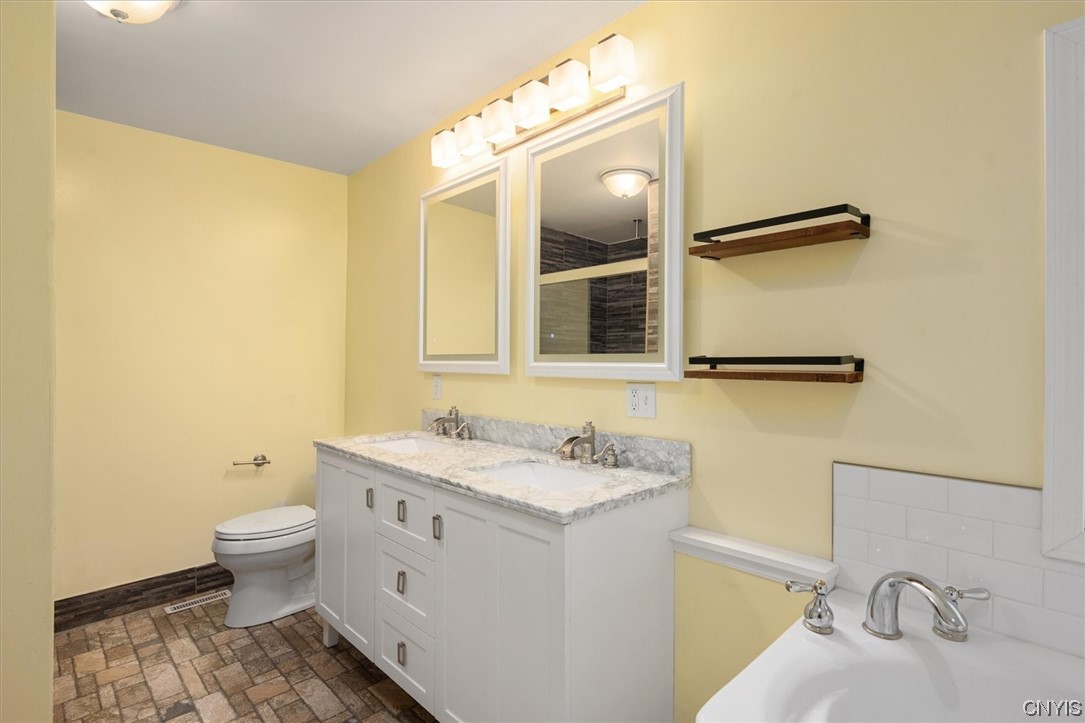 3164 Fountain Street Kirkland, NY 13323 - Photo 46 of 50 Upstairs bathroom