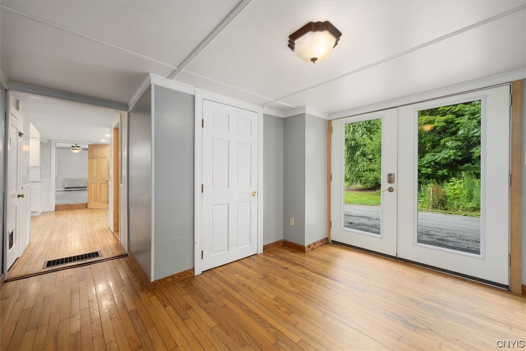 3164 Fountain Street Kirkland, NY 13323 - Photo 6 of 50 Main Foyer