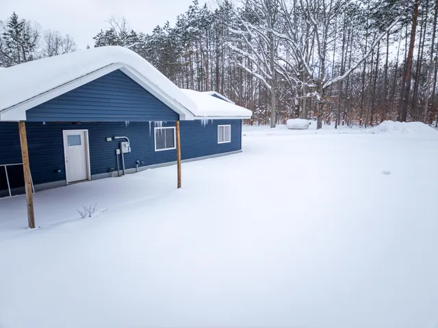 $370,000 | 1518 East Wilke Road, Rothbury, MI 49452