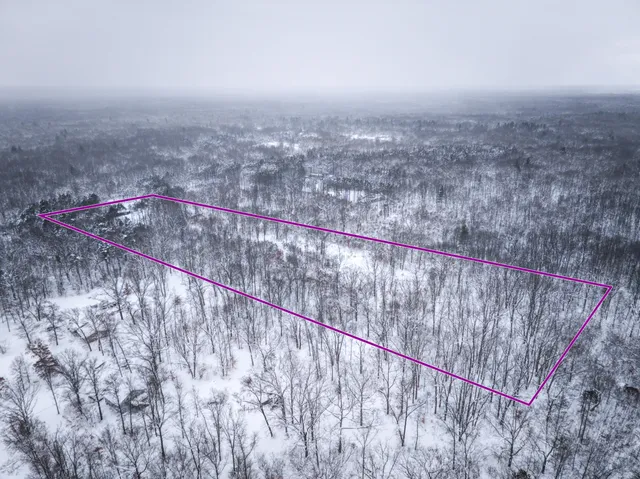 $370,000 | 1518 East Wilke Road, Rothbury, MI 49452