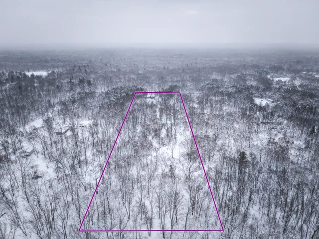 $370,000 | 1518 East Wilke Road, Rothbury, MI 49452