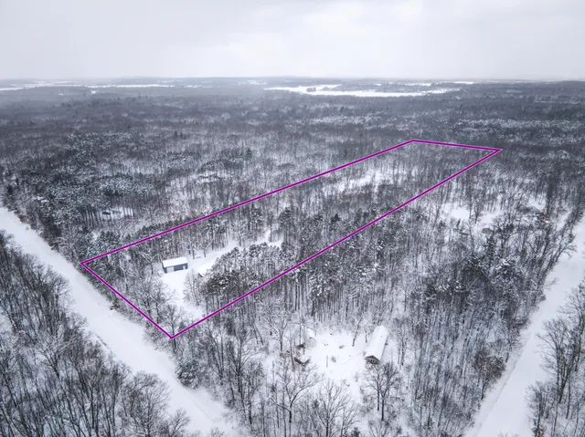 $370,000 | 1518 East Wilke Road, Rothbury, MI 49452