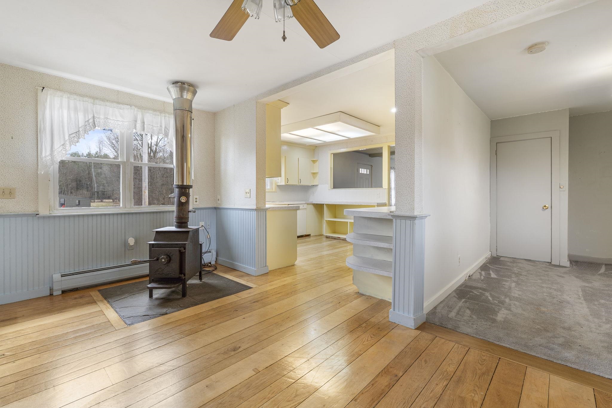 39 Rolfe Street Concord, NH 03303 - Photo 11 of 38