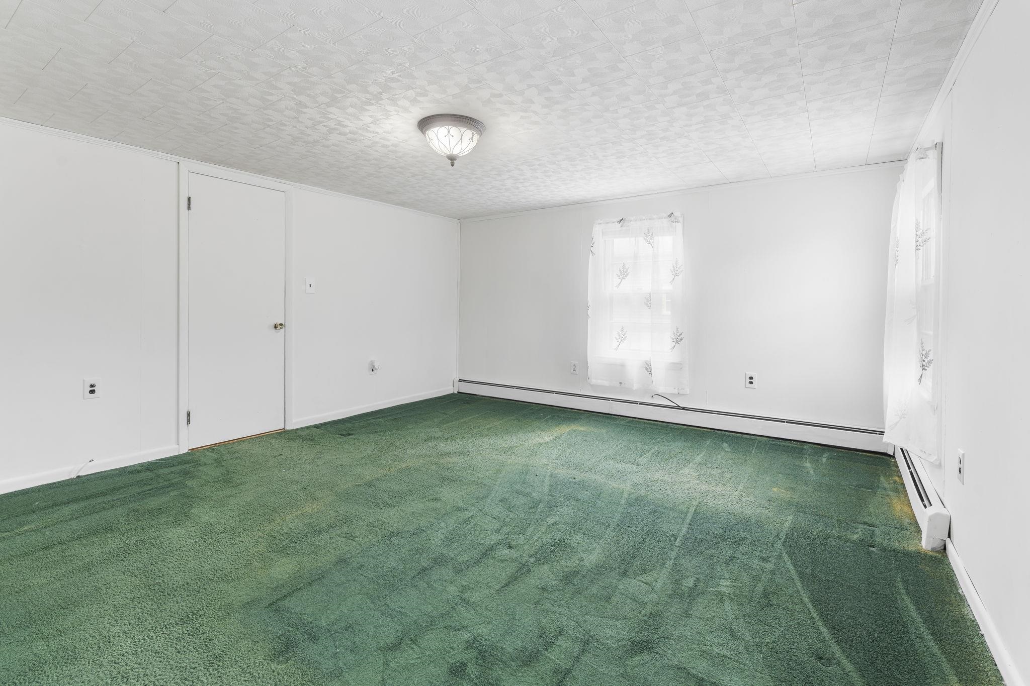 39 Rolfe Street Concord, NH 03303 - Photo 22 of 38